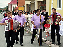 Sprievod na svadbe 15.9.2012 -  Myslava